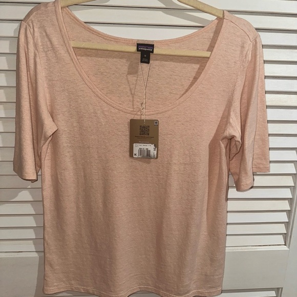 COPY - Patagonia three quarters length soft peach light shirt - Picture 2 of 5